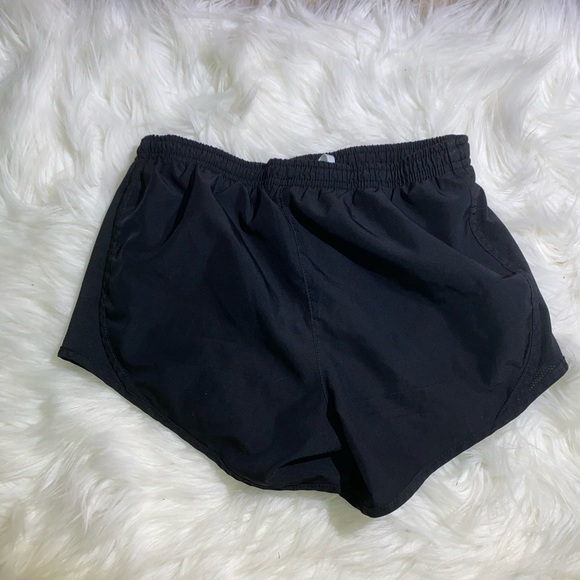 nike shorts - Picture 2 of 2